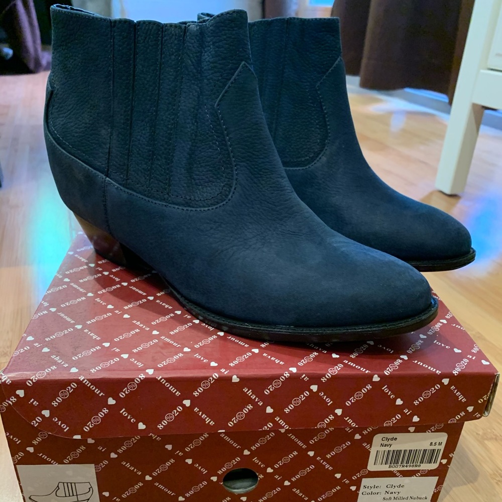 80%20 Navy Clyde Booties